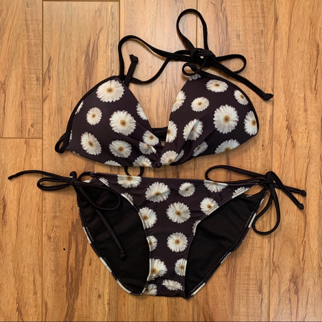Nwt - Daisy String Bikini
